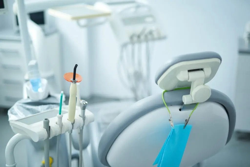 تعمیر تجهیزات دندان‌پزشکی