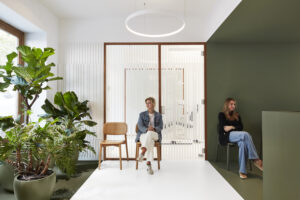 154 hr 13 dentist amsterdam waitingroom reception plants i29